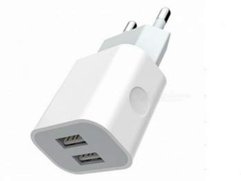 XPower travel adapter, 2.4A + Lightning Cable